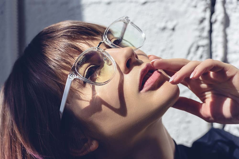 Стрижка боб и очки