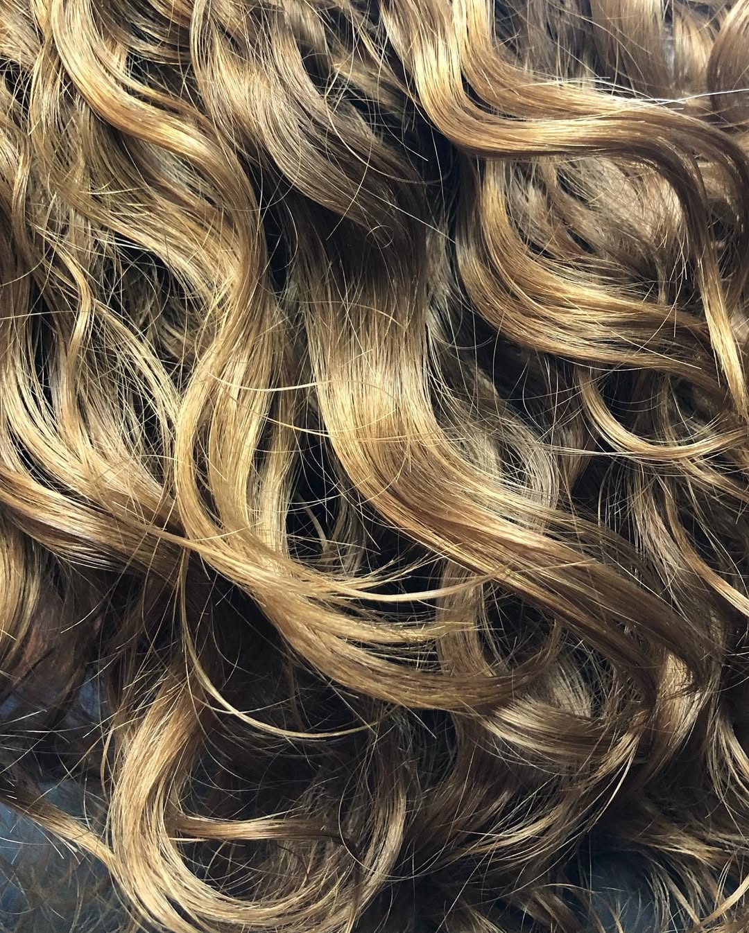 Вертикальная химзавивка — структура волос