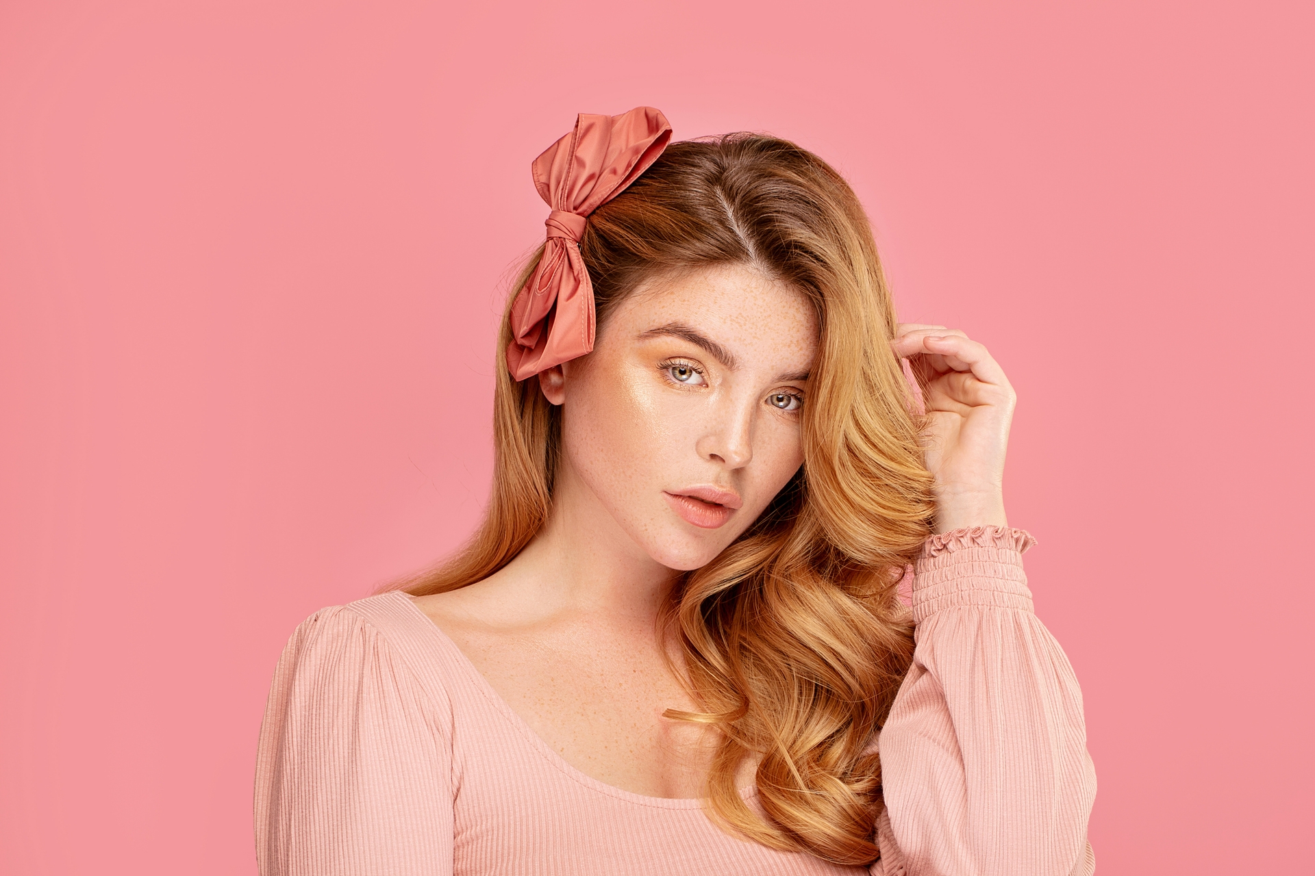 Прически с заколкой-бантом на длинные волосы