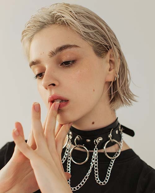 Небрежная подвижная текстура волос