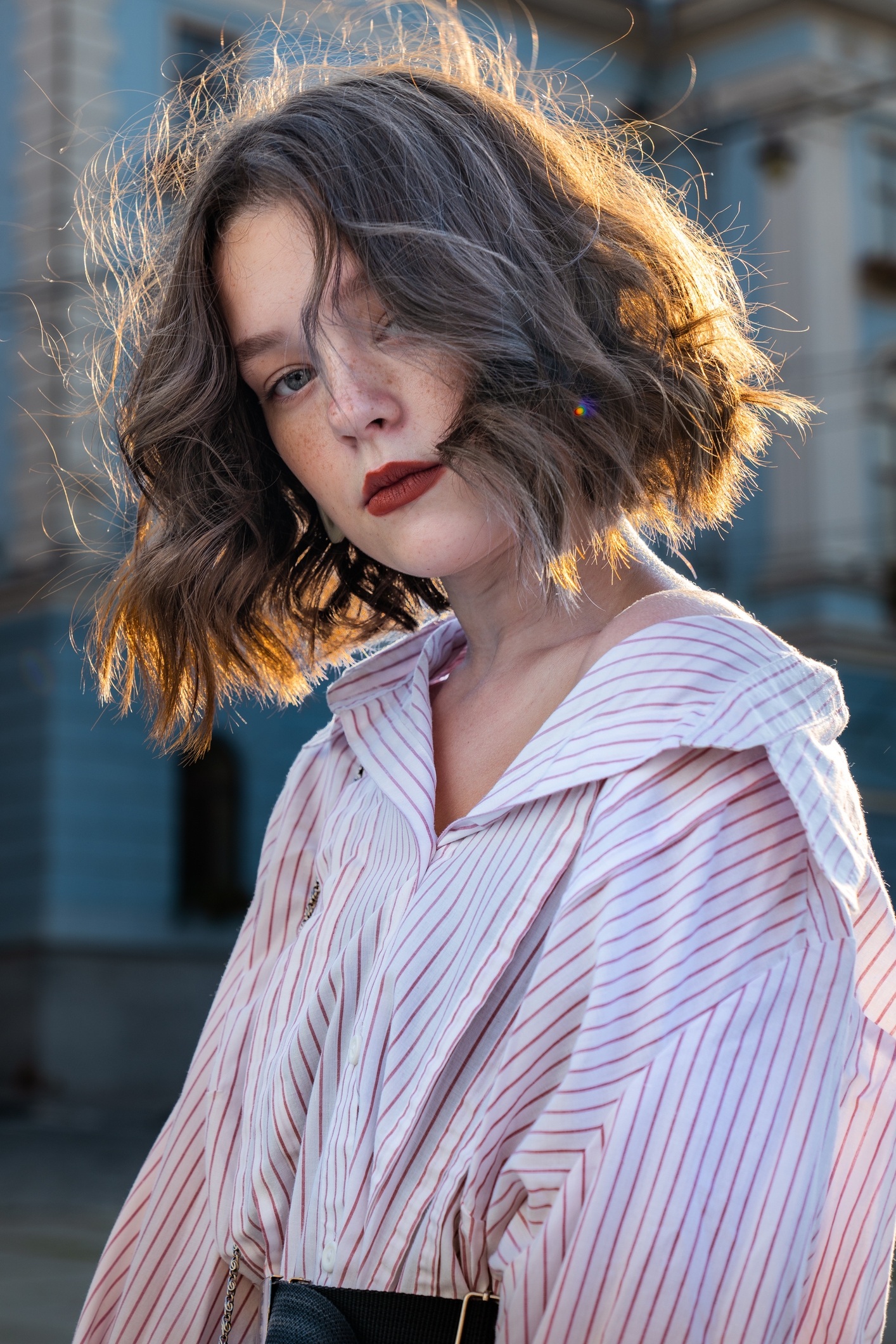 Пористые волосы и влажная погода