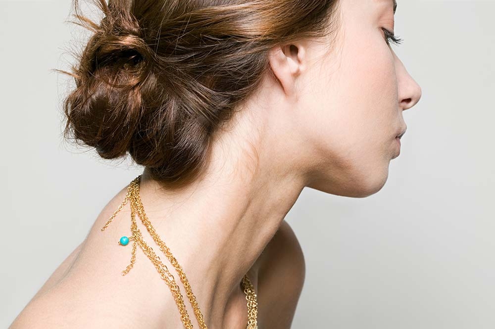 Прическа со свободным пучком