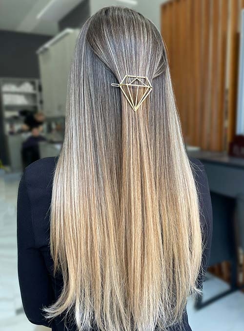 Эффект частого бережного мелирования волос