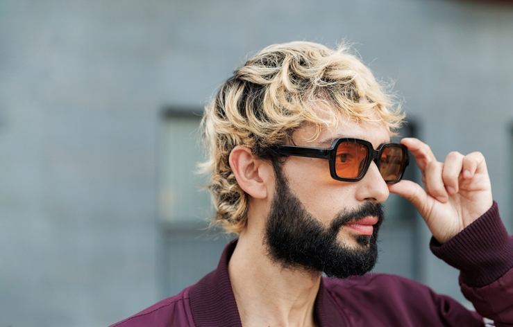 Современная мужская стрижка для овального лица