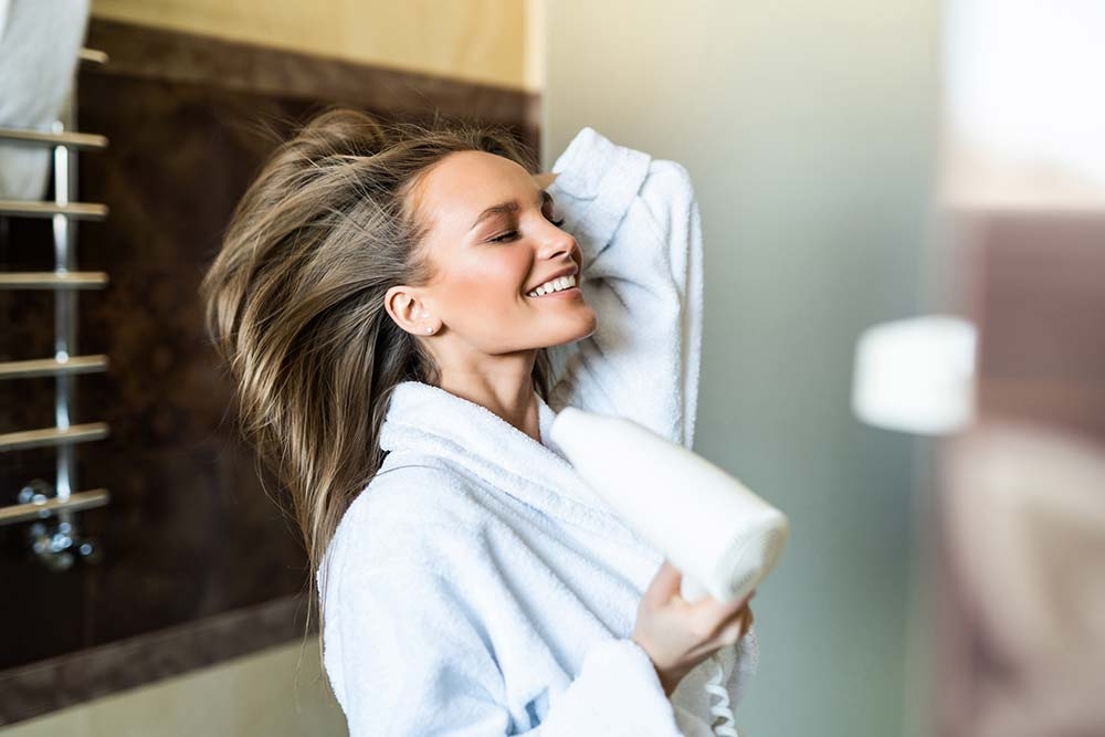 После кератирования волосы желательно всегда сушить феном