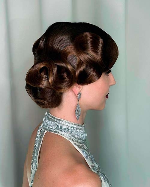 Элегантные гладкие ретроволны от стилиста Виолы Пяк