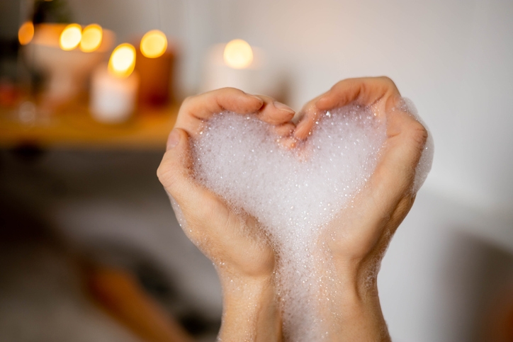 Мягкий шампунь для бережного очищения кожи головы в зимний период