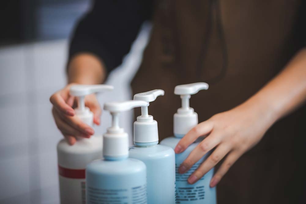 Лучшие профессиональные шампуни для жирных волос