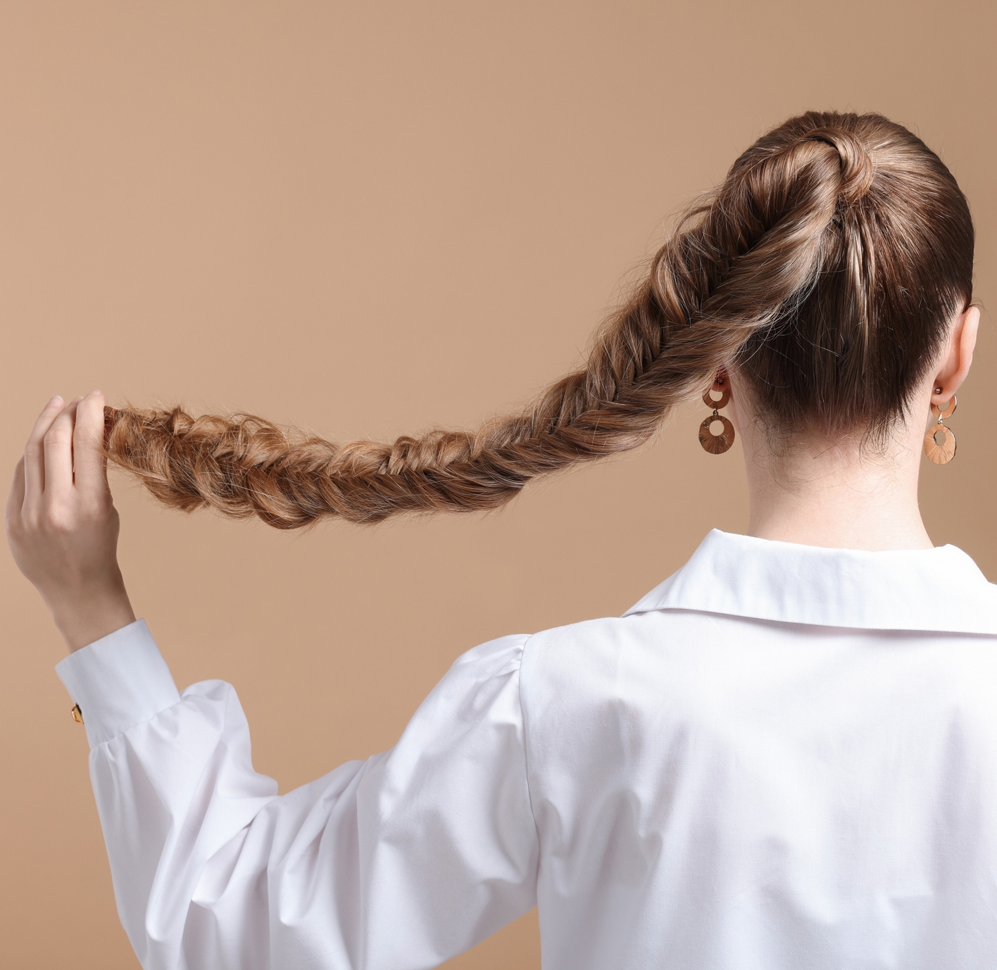 Коса «рыбий хвост» из высокого хвоста