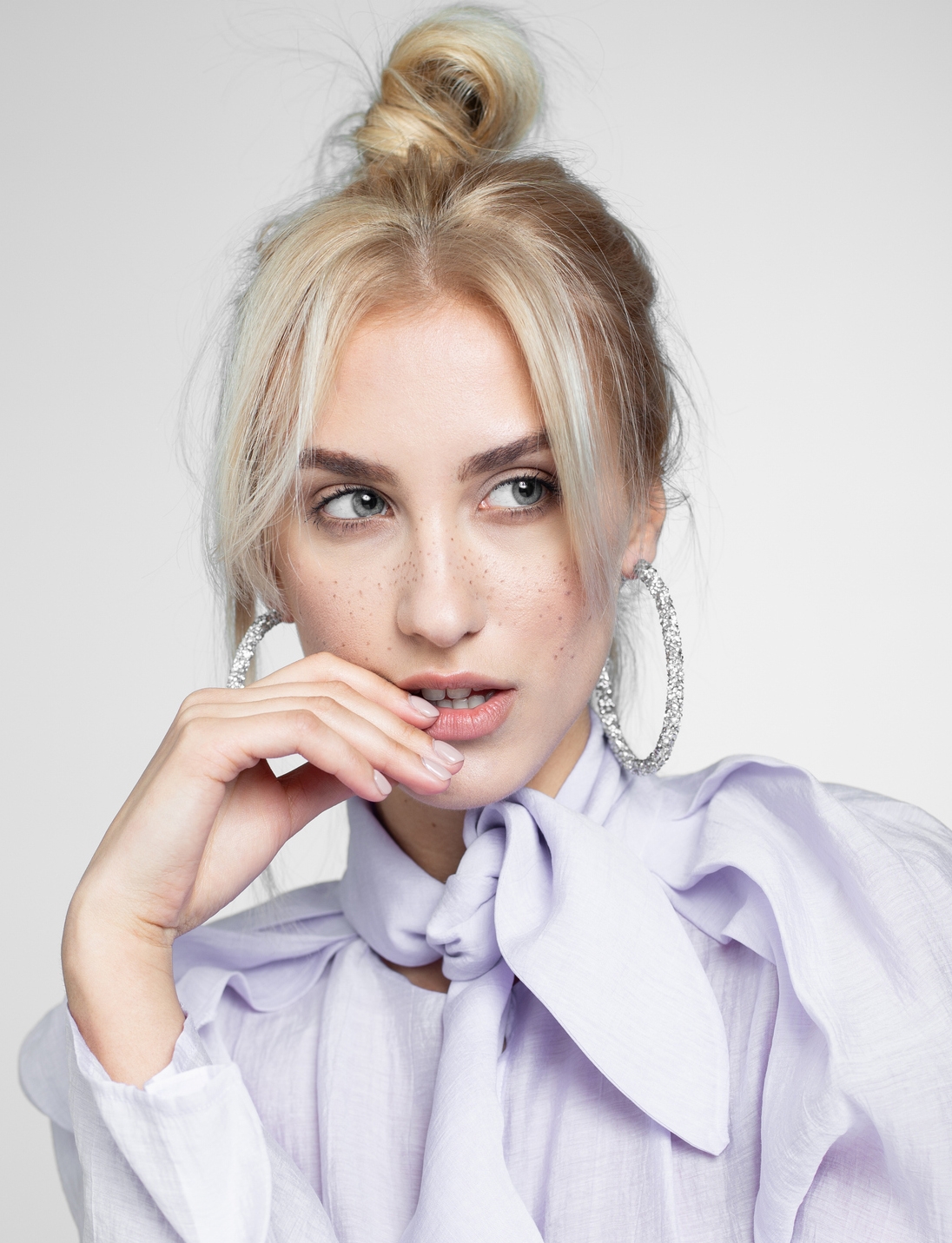 Универсальная челка-шторка для мягкого обрамления