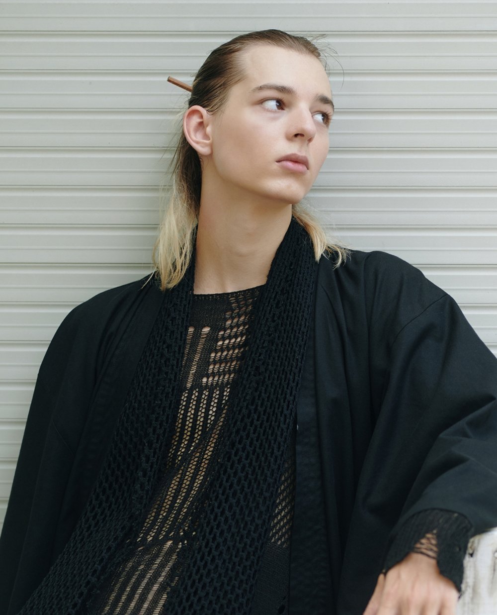 Неформальная мужская прическа в актуальном образе