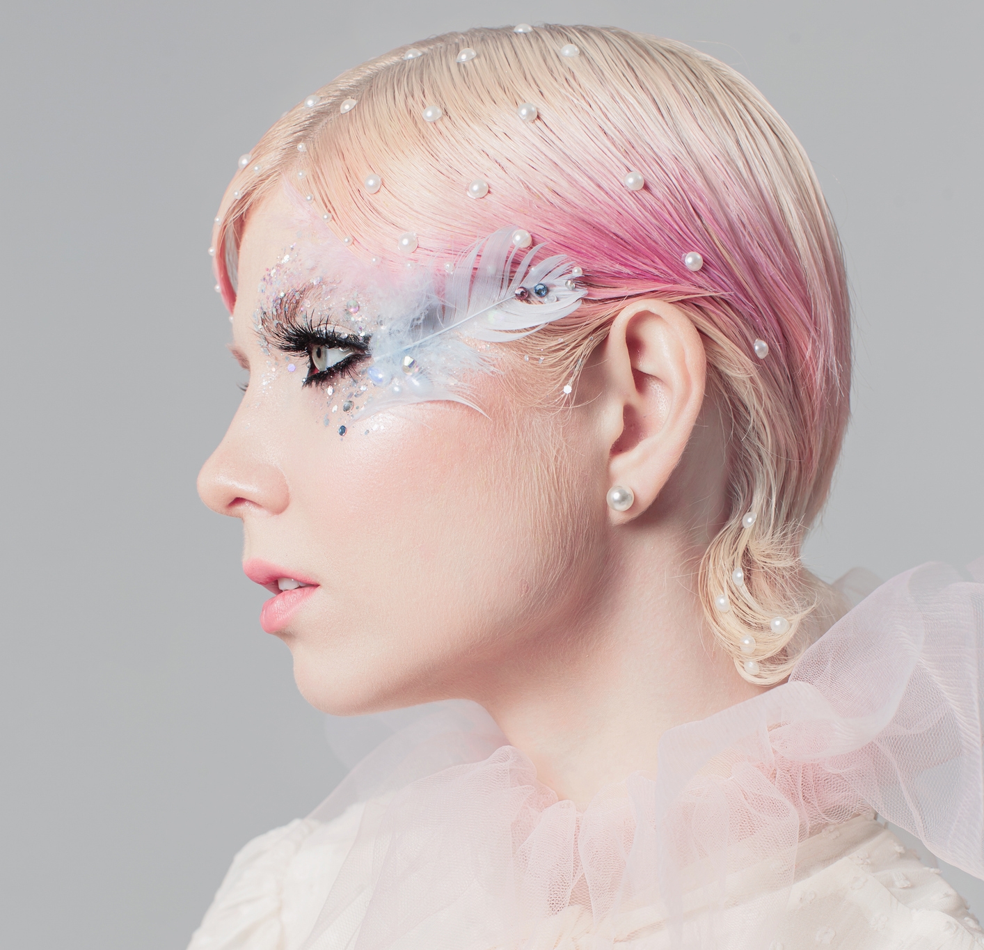 Стрижка маллет с эффектом мокрых волос: гель, нанесенный от корней