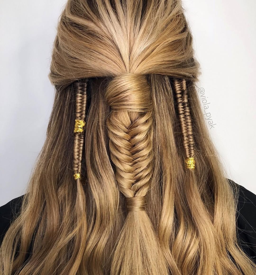 Использование нитей в волосах