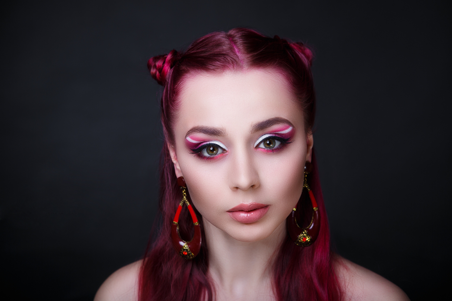 Вишневый цвет волос