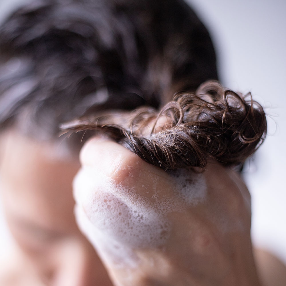Шампунь Absolut Repair от L’Oréal Professionnel для бережного очищения и питания сухих волос