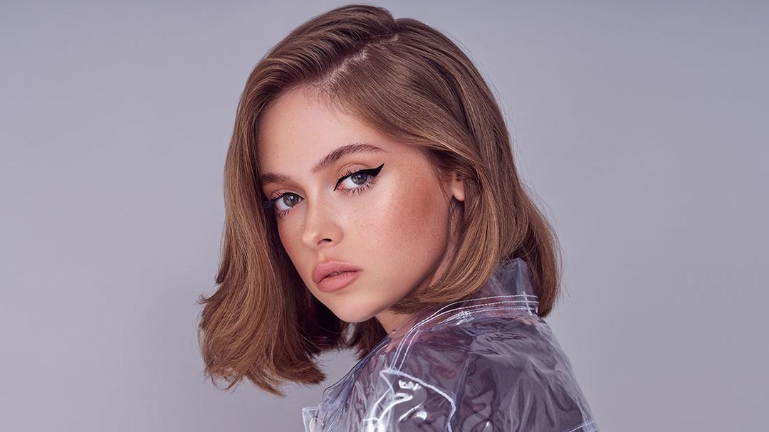 strizhem-i-uchimsya-ukladyvat-obemnoe-kare