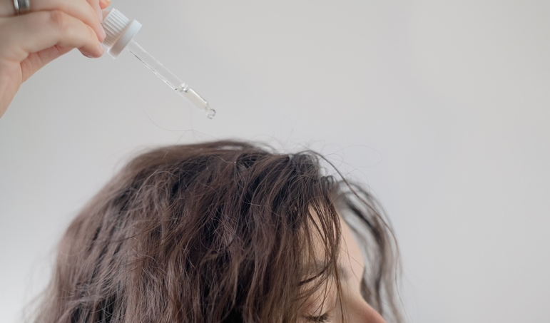 Витамины против выпадения волос для женщин