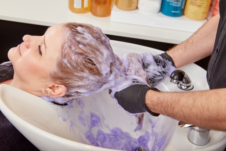 Тонирование в салоне против рыжего подтона волос