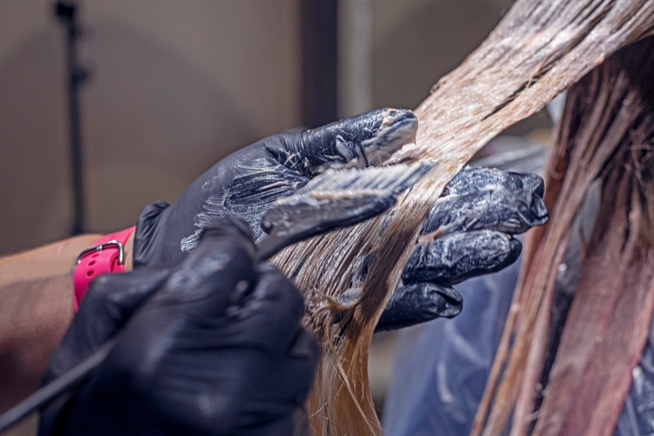 Процесс окрашивания в технике французского балаяжа