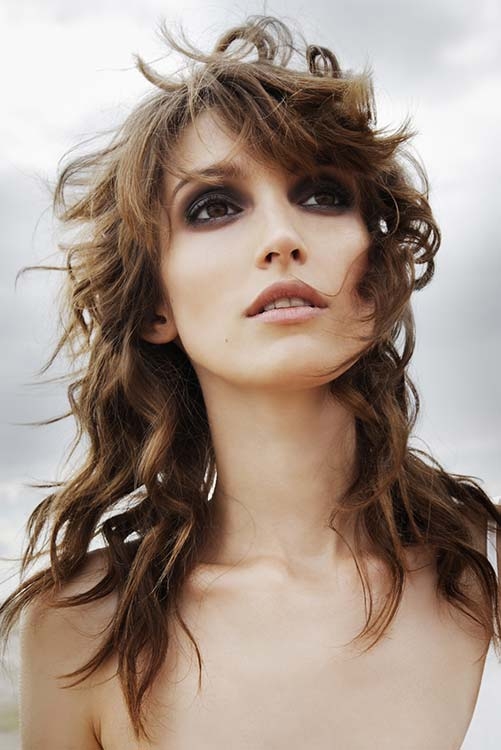 Текстура в стрижке wolf cut