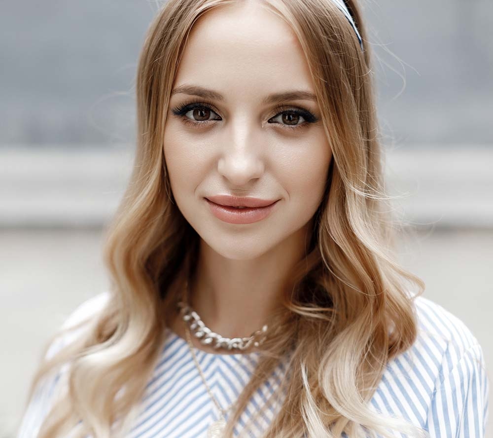 Девушка с прямоугольным лицом