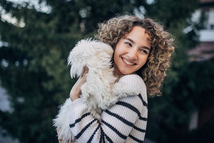 Стрижка на среднюю длину для лица формы овал