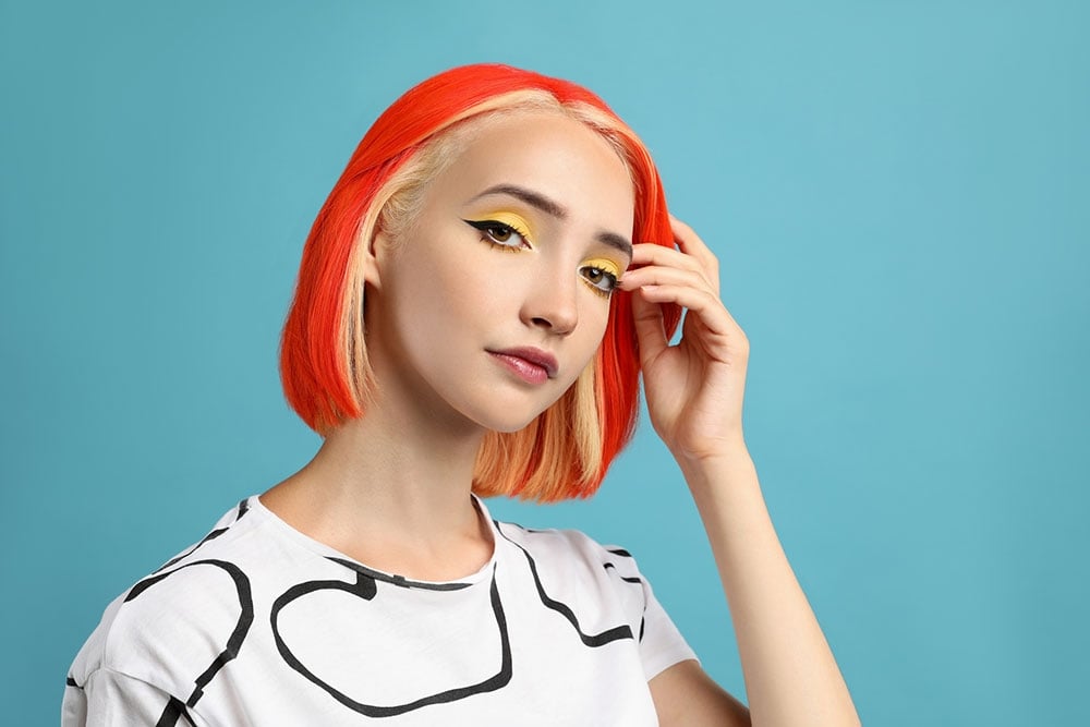 Укладка коротких волос с эффектом гладкости