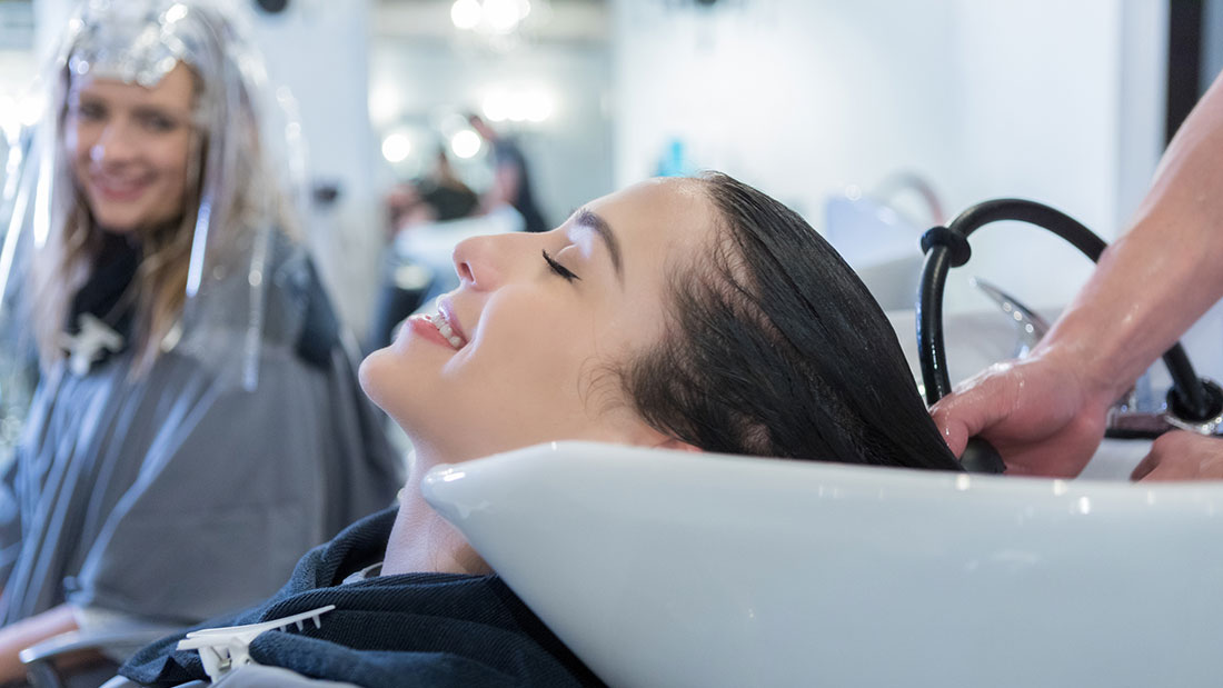 Профессиональный шампунь для окрашенных волос