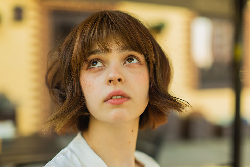 Короткие стрижки на густые волосы 15