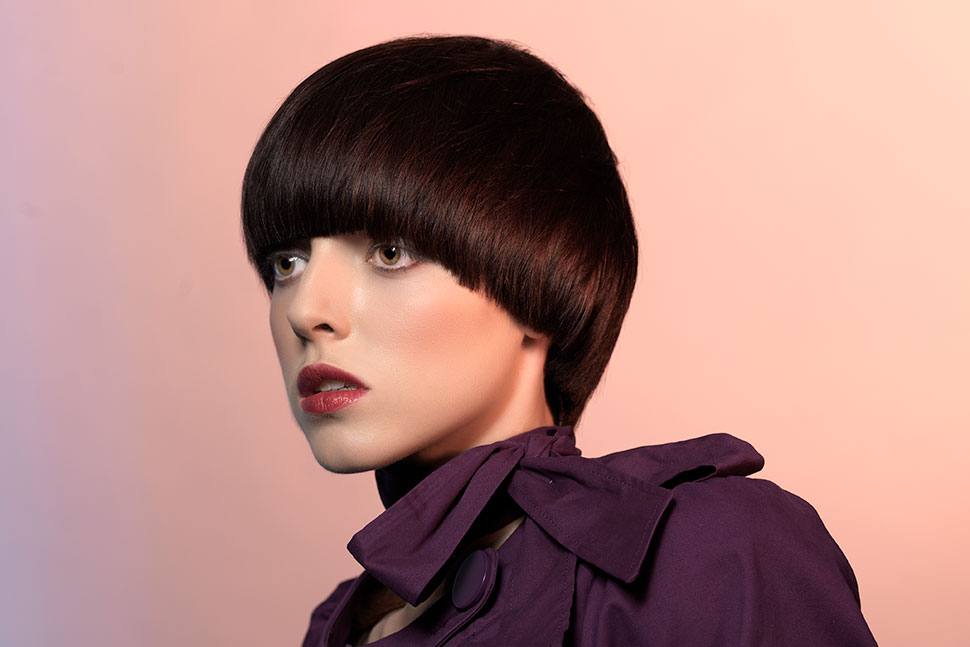 Короткие стрижки на густые волосы 12