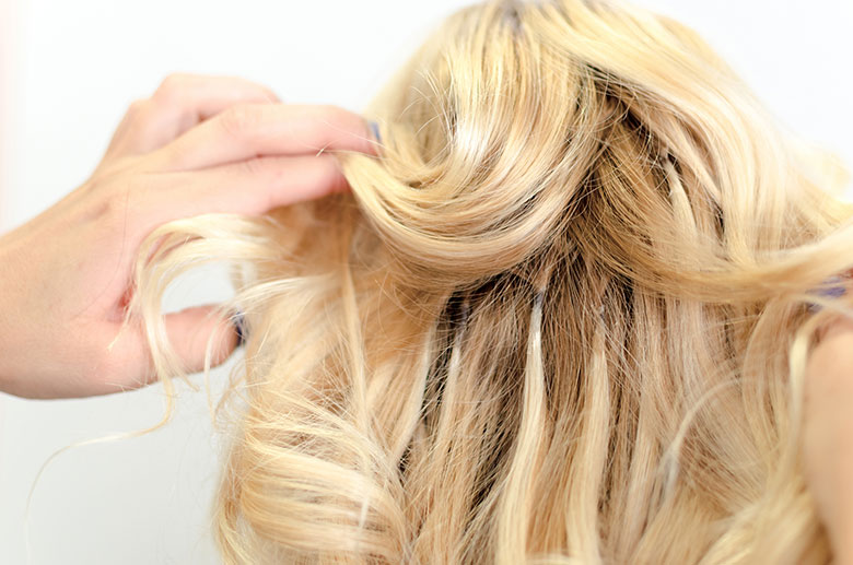 Как снять наращенные волосы 1