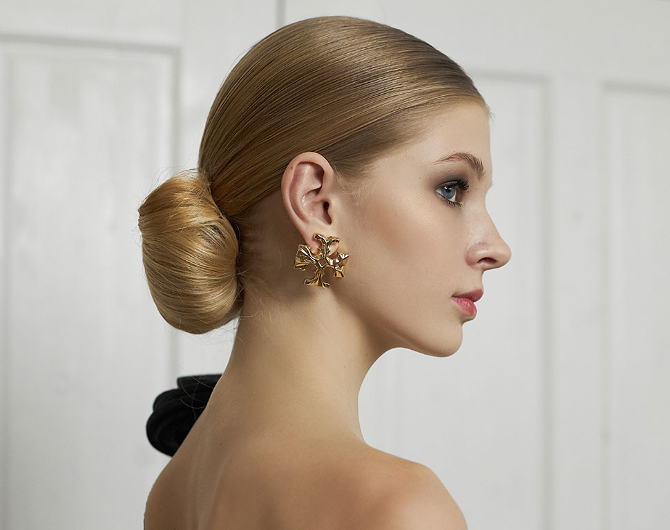 Высокий шиньон-пучок